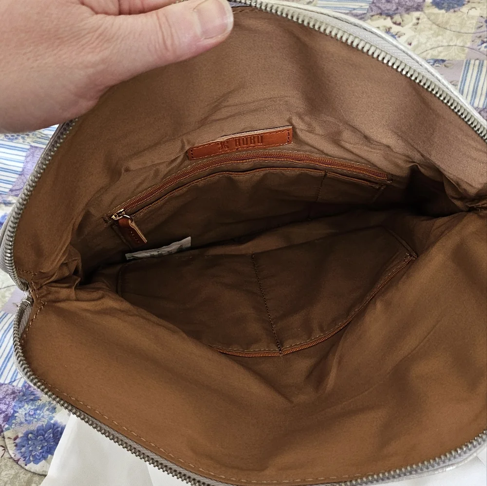 HOBO Jessa NWT in Silver - Picture 5 of 14